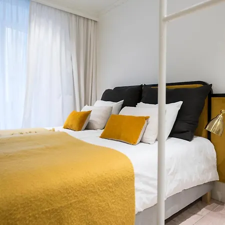 Brand New⎮ Beachfront ⎮3 Min Old Town Nuun