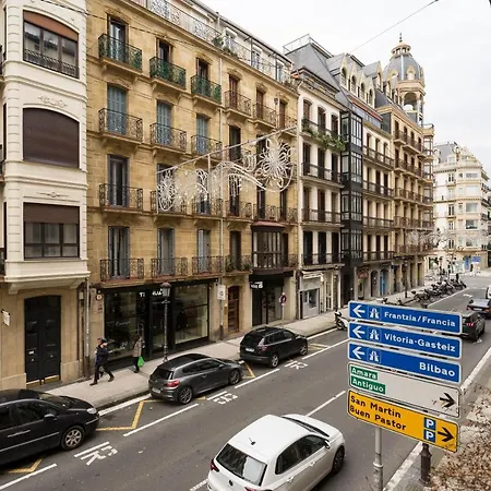 Brand New⎮ Beachfront ⎮3 Min Old Town Nuun *