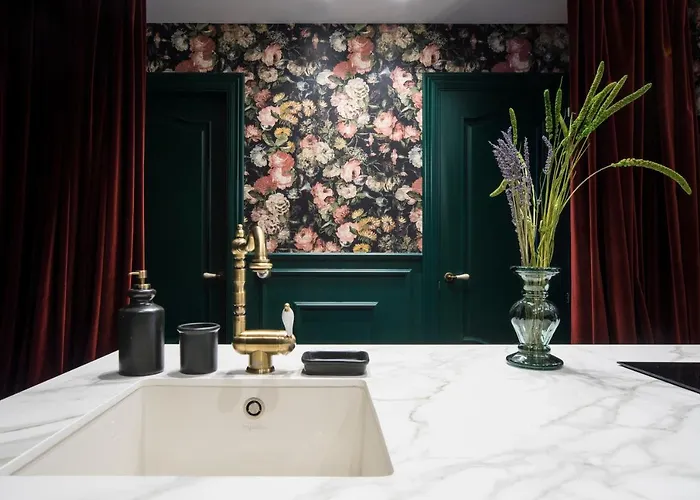 Apartment Brand New⎮ Beachfront ⎮3 Min Old Town Nuun