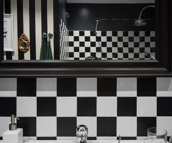 Apartment Brand New⎮ Beachfront ⎮3 Min Old Town Nuun