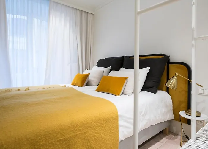 Brand New⎮ Beachfront ⎮3 Min Old Town Nuun