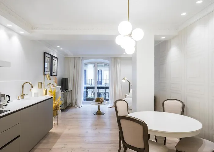 Brand New⎮ Beachfront ⎮3 Min Old Town Nuun Apartamento San Sebastián