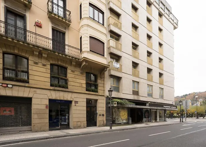 Brand New⎮ Beachfront ⎮3 Min Old Town Nuun *